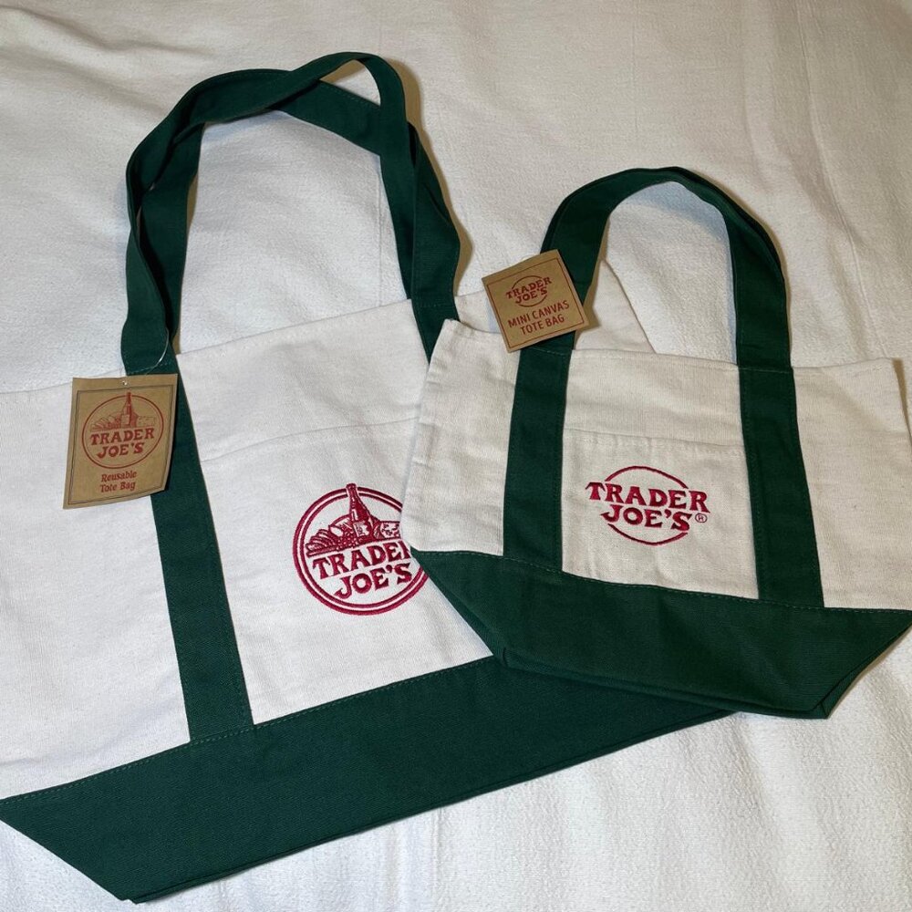 New with Tags! Set of 2: GREEN - Trader Joe's Lar… - image 1
